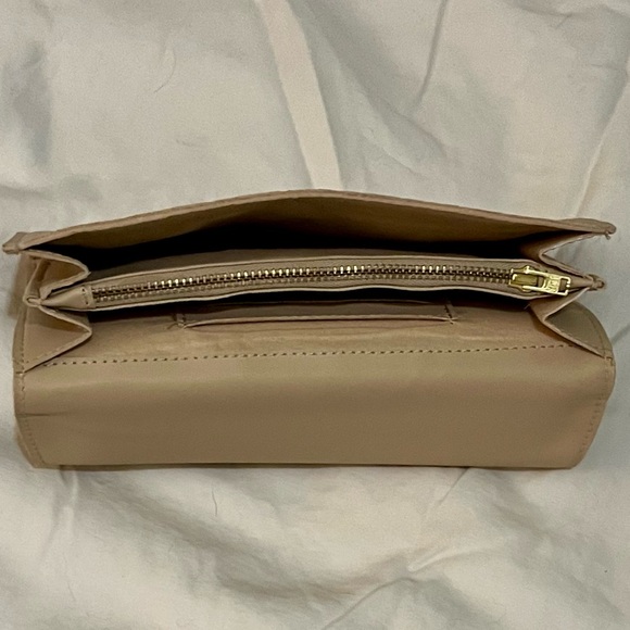 OCTOBER JAIPUR Vegan Leather Envelope Clutch NATURAL BEIGE NWT - Picture 5 of 6